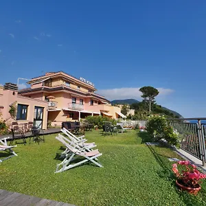 Mondial 3*, Moneglia Italie