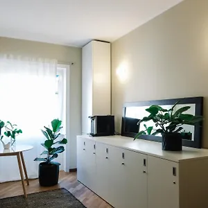 Flora Inn, Scotti's House - Due Passi In Centro Πανσιόν Μπέργκαμο